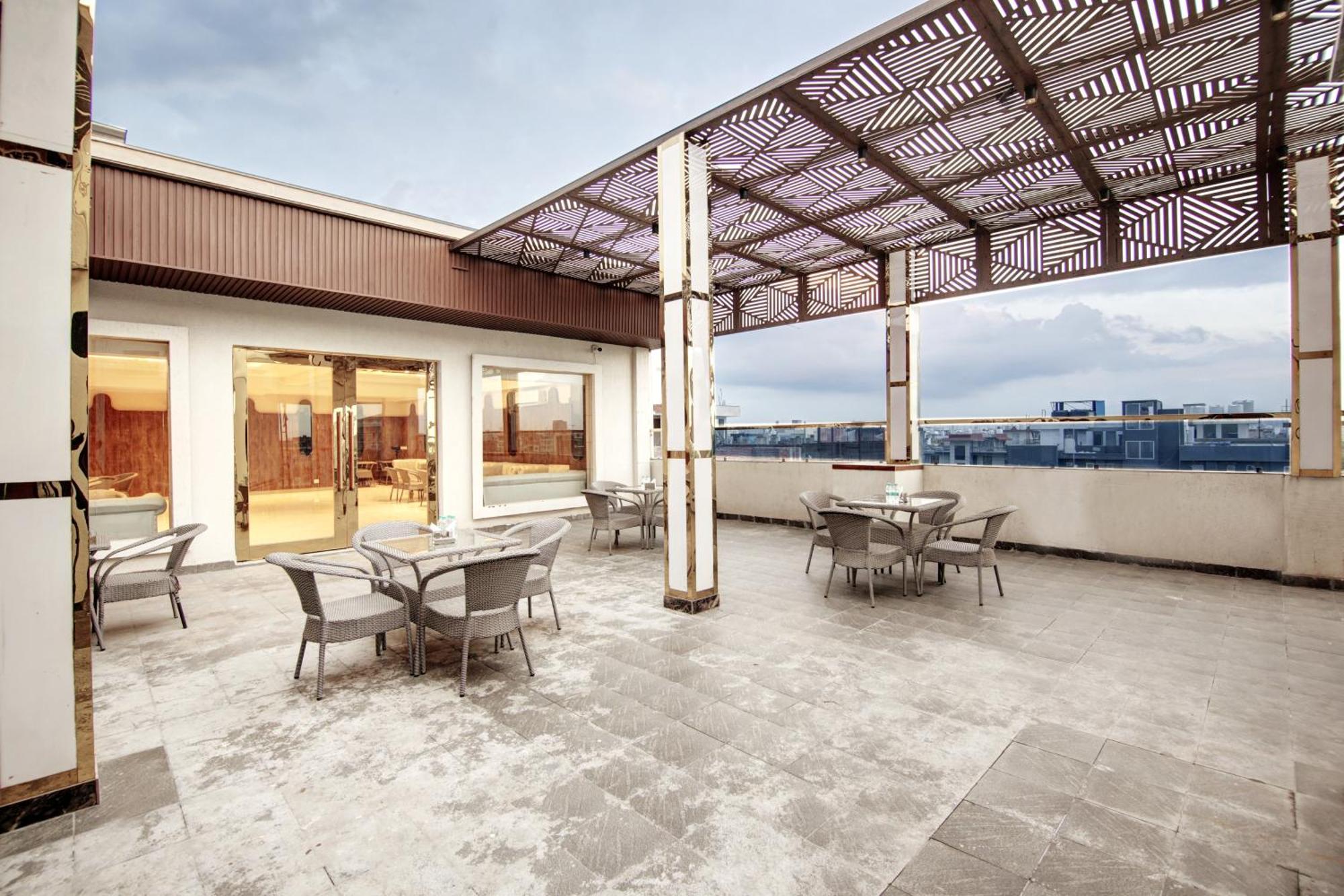 Marks Hotel & Banquet Noida Exterior photo